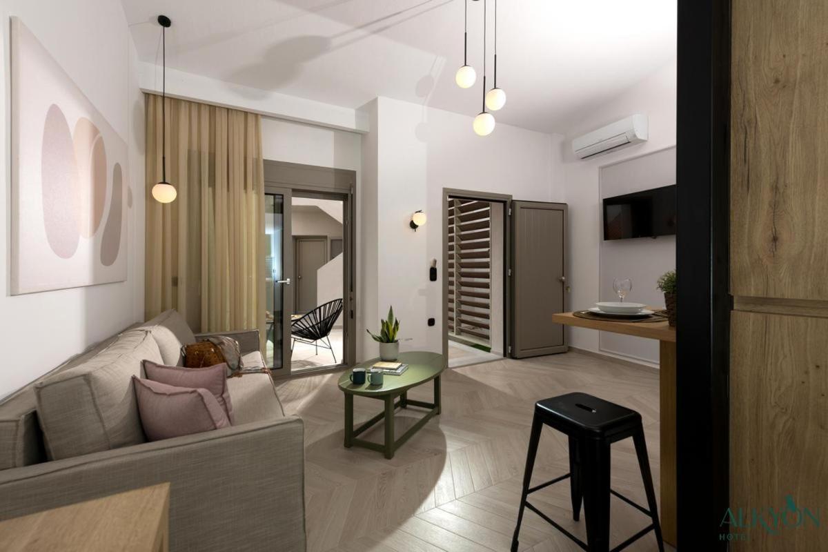 Alkyon Hotel ลีเมนาส ภายนอก รูปภาพ